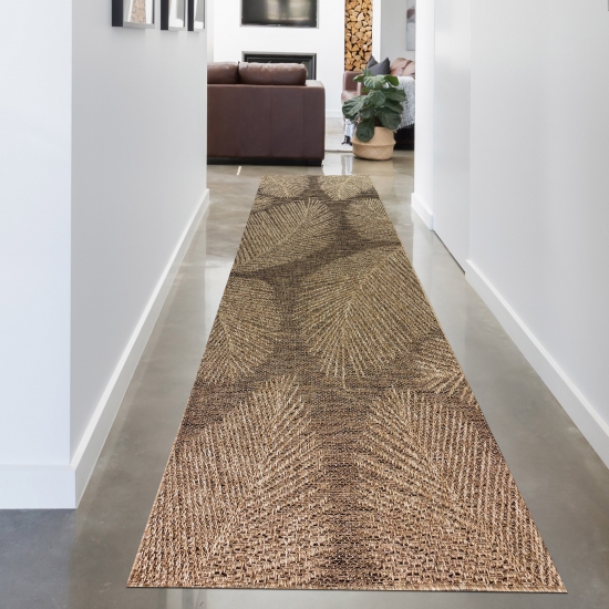 Preview: Stilvoller In- und Outdoorteppich im tropischen Blättermuster in Beige Braun Preview: Stilvoller In- und Outdoorteppich im tropischen Blättermuster in Beige Braun